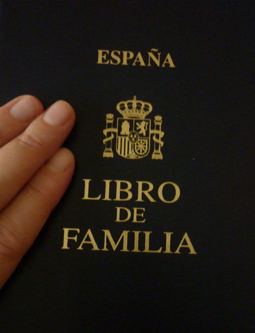 ¿El Libro de Familia no acredita suficientemente a una pareja de hecho