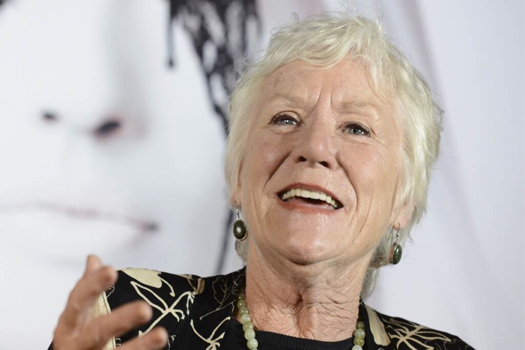 Muere la actriz Barbara Tarbuck, conocida por sus papeles en ‘Hospital General’ o ‘American Horror Story’