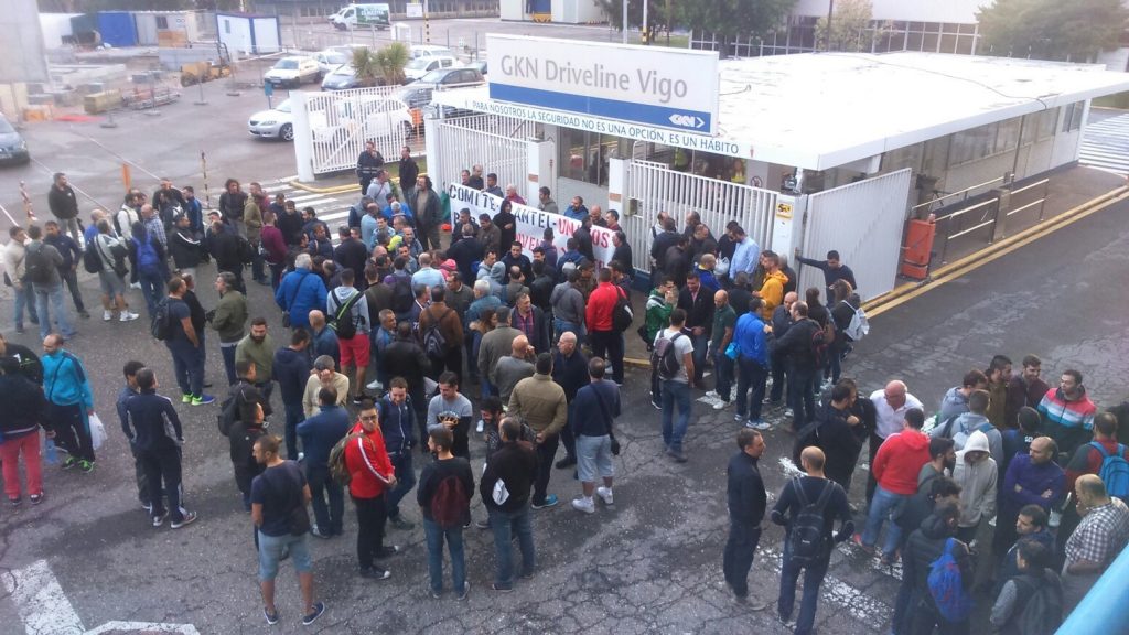 A práctica totalidade do cadro de persoal de GKN en Vigo secunda os paros convocados para reclamar un convenio digno