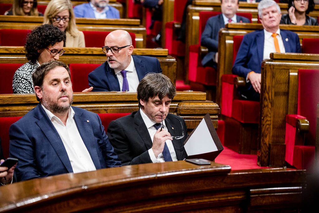 El fiscal general se querellará por el delito de rebelión contra Puigdemont, su Govern, Forcadell y la Mesa del Parlament