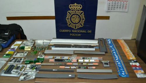 @policia detiene a expertos instaladores de dispositivos de clonado de tarjetas en cajeros automáticos