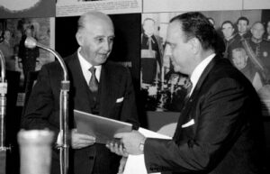 El PP tumba en el Senado una propuesta para ilegalizar la Fundaci贸n Francisco Franco