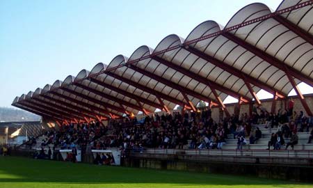 Unos 900 espectadores se acercaron a Barreiro.