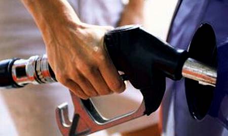 Depósito de combustible Los ladrones forzaban los depósitos para quitar el combustible.