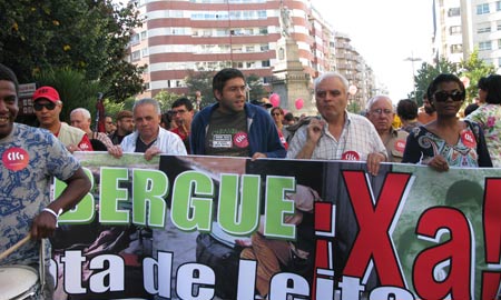 La marcha salió a las 12 de Praza da Independencia