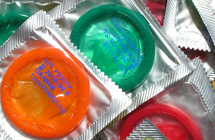 condones