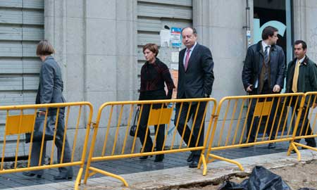 Visita de Elena Espinosa a Vigo para ver a las familias de los secuestrados