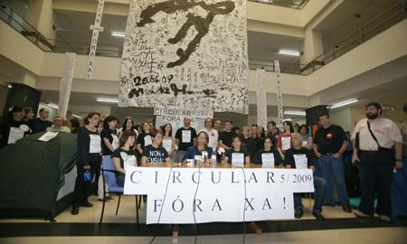 Protesta anterior en la sede de Vigo.