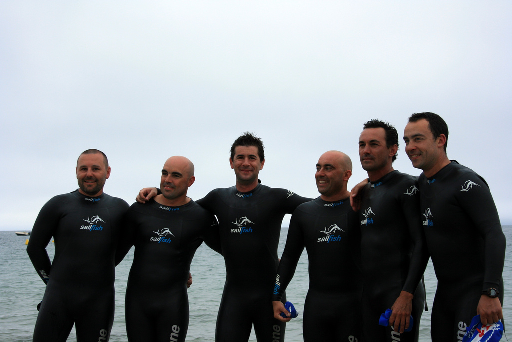 Nadadores de Aguas Abiertas de Galicia en un reto anterior.