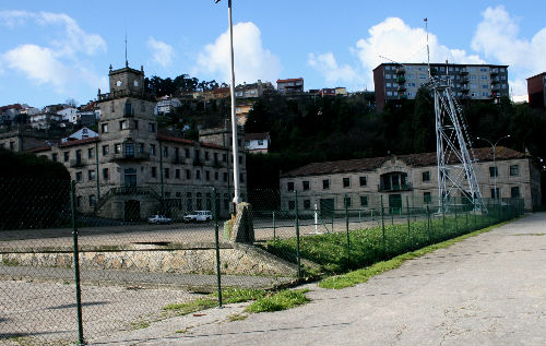 As instalacións da antigua Escola de Transmisións da Armada, hoxe