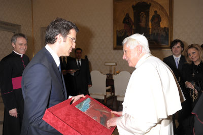 Feijóo con Benedicto XVI, hoxe no Vaticano