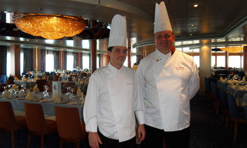 El chef jefe, Pancho Quiñones, y el Corporate Chef, Toni Gleeson.