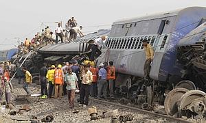 APTOPIX India Train Blast