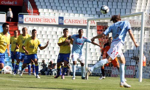 Un momento del encuentro entre Celta y Las Palmas en Balaídos.