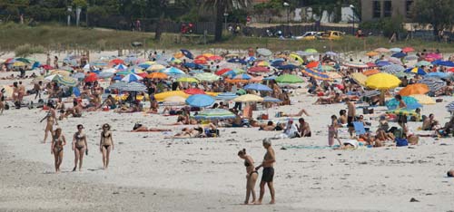 Las playas de Vigo, hasta la bandera. Las playas de Vigo, hasta la bandera.