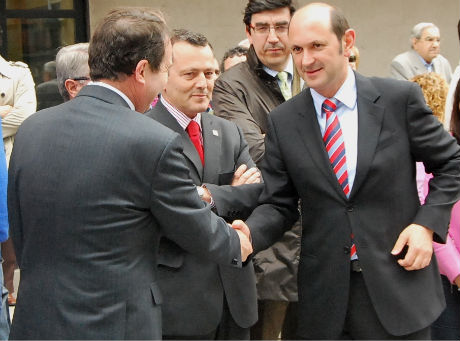 Caballero y Louzán/Tresyuno Comunicación