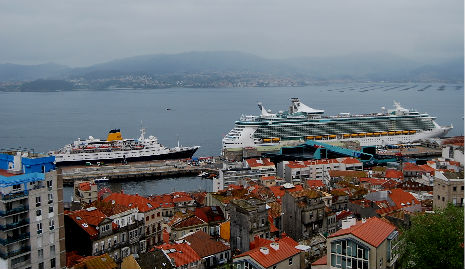 Cruceros atracados en el Puerto de Vigo/Tresyuno Comunicación