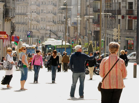 Españoles/Tresyuno Comunicación