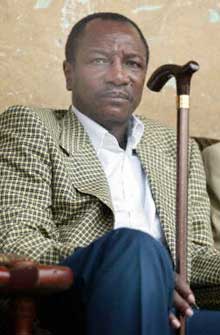 alpha_conde Alpha Conde, favorito para ganar las elecciones que se celebran hoy en Guinea