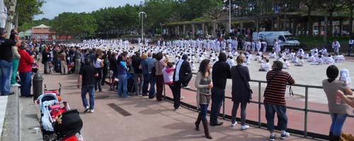 Más de 600 taekwondistas coparon la pista de patinaje de Samil.