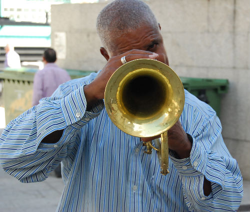 Bossanova/Tresyuno Comunicación