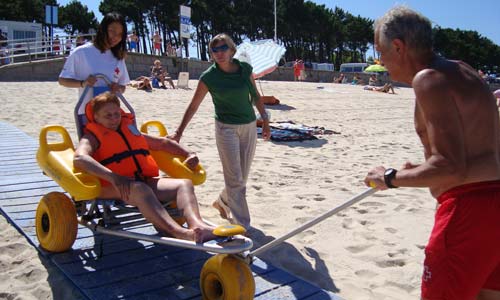 As praias de Vigo amplían 15 días máis o acceso ao mar para persoas con mobilidade reducida