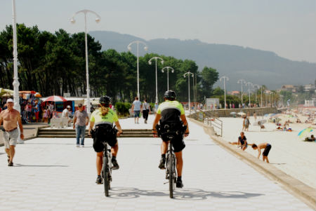 Policía Samil/Tresyuno Comunicación