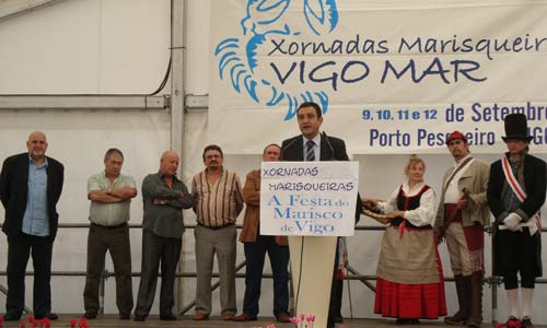 Antón Reixa foi o encargado de dar o pregón da festa. Antón Reixa foi o encargado de dar o pregón da festa.