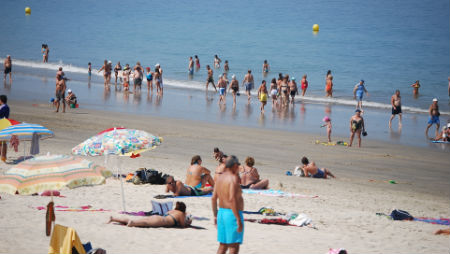 Playa de Samil/Tresyuno Comunicación