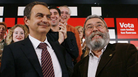 El presidente Zapatero y el secretario general de UGT pidiendo el voto para el PSOE en la última campaña electoral
