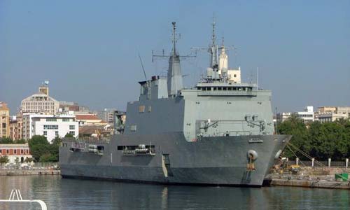 El buque Galicia vela por la seguridad de los pesqueros en el Índico.