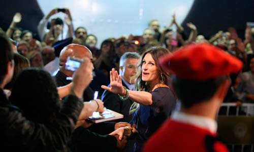 Julia Roberts se acercó a hablar con el público al inicio de la gala. Foto: Gorka Estrada.