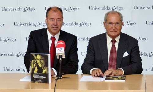 O rector, Salustiano Mato, xunto co valedor do cidadán, Luis Espada.