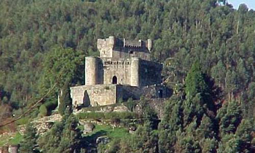 O castelo de Vilasobroso.