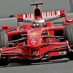 Alonso_Ferrari_2010