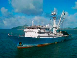 El 'Intertuna III'. El 'Intertuna III'.