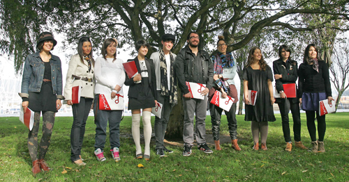  De esquerda a dereita: Isabel Piñar, Eva Soto, Alba Bermúdez, María Fente, Javi Nogueira, Alberto Neves, Leticia Blanco, Raquel Pereiro, Antía López e Diana Díaz.