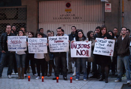 Concentración familiares de Ramón Torrecedeira/Tresyuno Comunicación