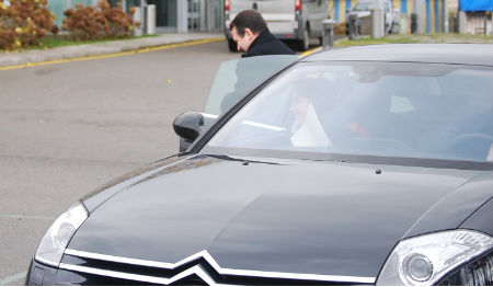 Alcalde en coche/Tresyuno Comunicación