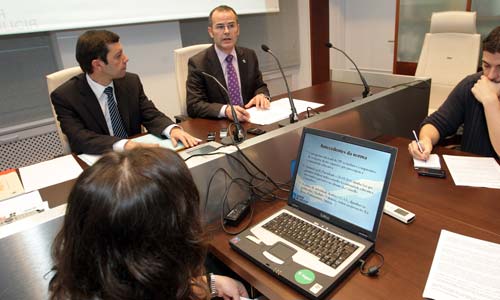 La presentación de la Ley de convivencia en las aulas. Foto: Conchi Paz. La presentación de la Ley de convivencia en las aulas. Foto: Conchi Paz.