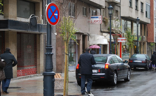 Coche alcalde Vigo/Tresyuno Comunicación