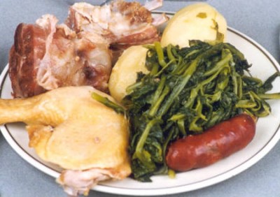 Cocido e filloas, menú especial de Entroido para os pacientes ingresados nos hospitais de Vigo