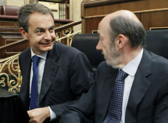 Zapatero y Rubalcaba en el banco azul del Gobierno en el Congreso