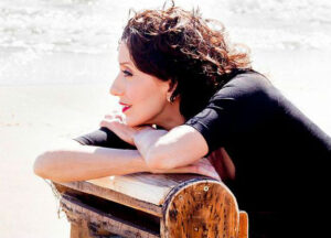 luz casal