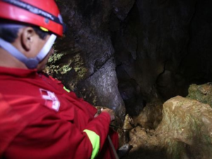 atrapado cueva