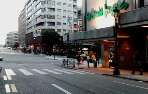 Arrestados tras robar 4 bolsos en El Corte Inglés, valorados en 1.200 euros