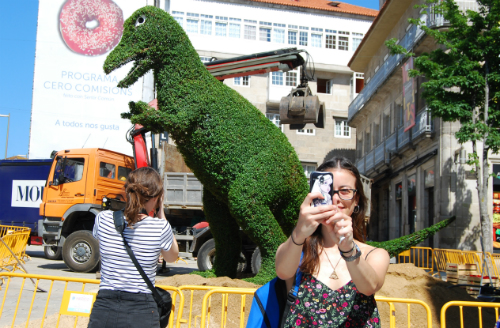 Dinoseto estará en la Porta de Sol un mes/Tresyuno Comunicación