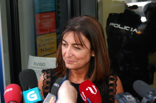 Una de las hermanas, Ramona Sánchez, confirmando a los periodistas que el problema había sido solucionado