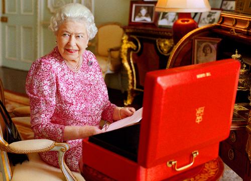 Foto oficial de la reina Isabel, hoy, tomada por Mary Mccartney, hija del Beatle, Paul