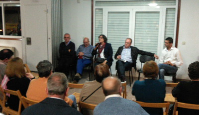 Eva García de la Torre durante o encontro cos veciños